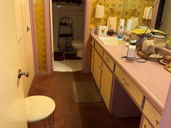 2214 N Trinidad Drive , Dallas Texas 75232