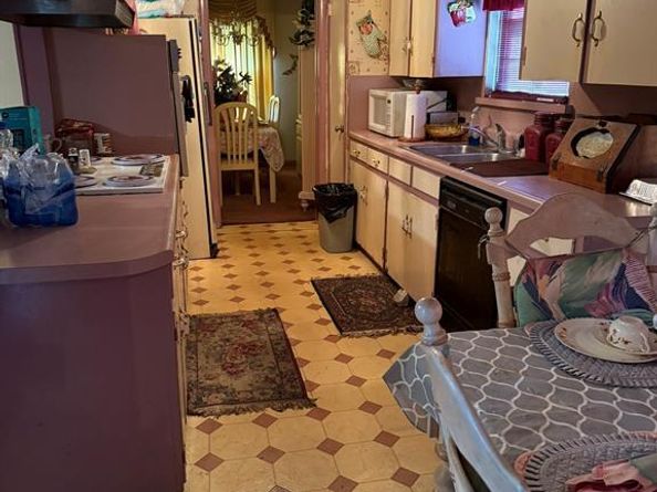 2214 N Trinidad Drive , Dallas Texas 75232