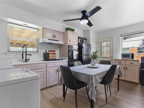 206 W Vista Drive , Garland Texas 75041