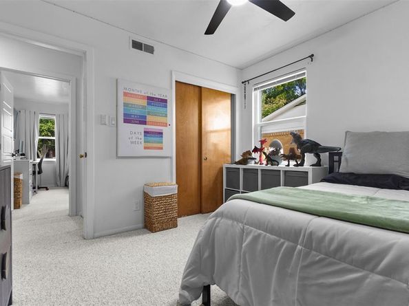 206 W Vista Drive , Garland Texas 75041