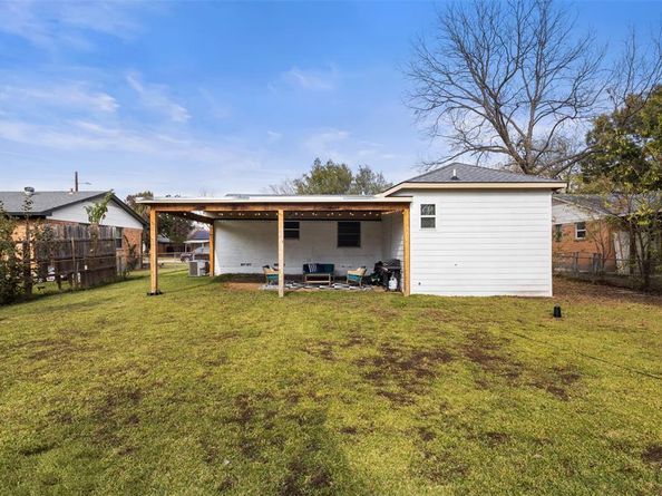 206 W Vista Drive , Garland Texas 75041