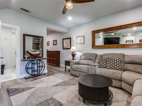 1529  Seegar Street , Dallas Texas 75215