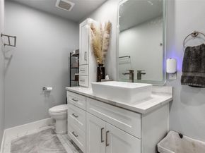 1529  Seegar Street , Dallas Texas 75215