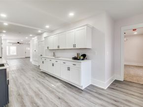 2502 W Lovers Lane , Dallas Texas 75235