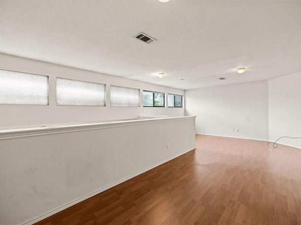 1120  Forest Creek Street , Benbrook Texas 76126