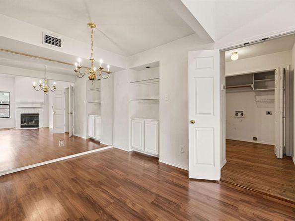 1120  Forest Creek Street , Benbrook Texas 76126