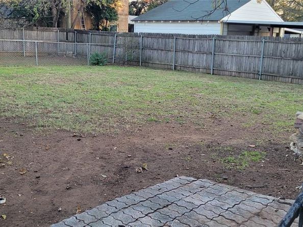 2839  Handley Drive , Fort Worth Texas 76112