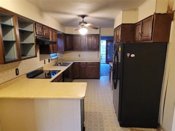 2839  Handley Drive , Fort Worth Texas 76112