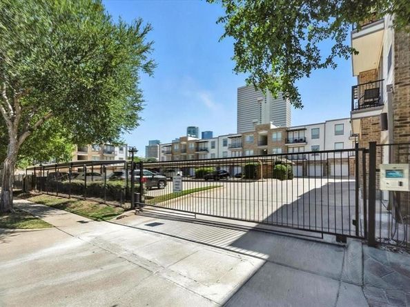 950  Henderson Street , Fort Worth Texas 76102