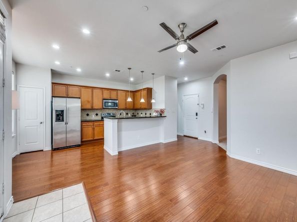 950  Henderson Street , Fort Worth Texas 76102