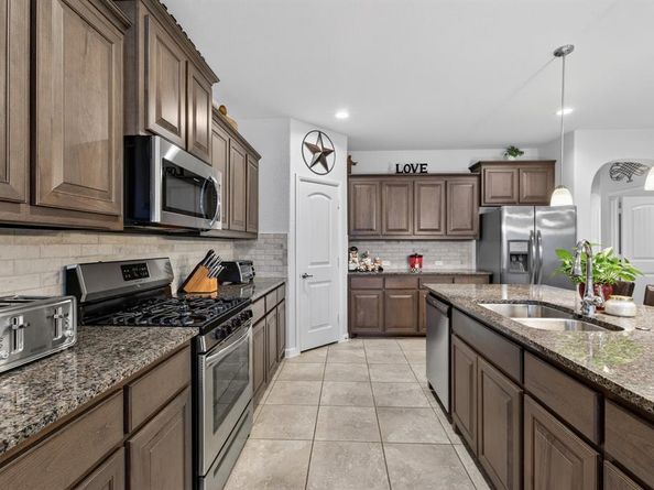 1128  Twin Brooks Lane , Fort Worth Texas 76177