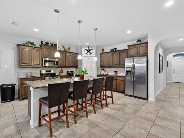 1128  Twin Brooks Lane , Fort Worth Texas 76177