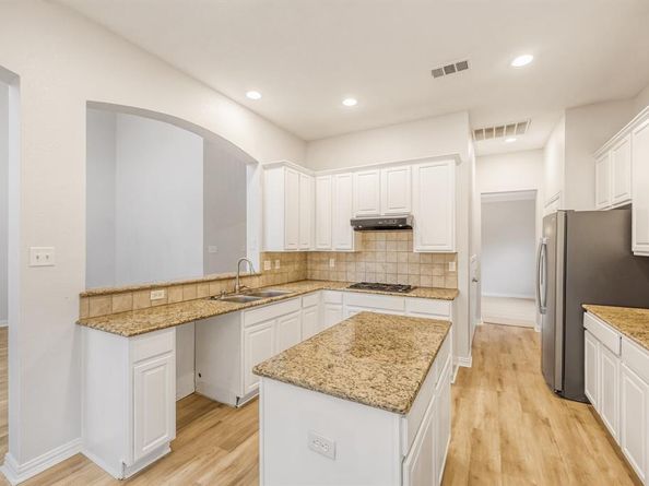 5747  Appalossa Drive , Grand Prairie Texas 75052