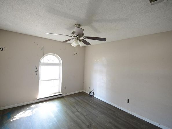 405  Bryan Drive , Crowley Texas 76036