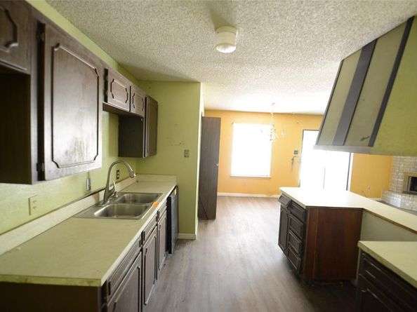 405  Bryan Drive , Crowley Texas 76036