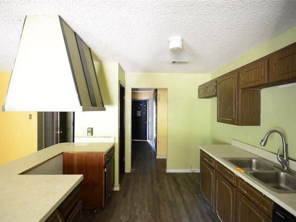 405  Bryan Drive , Crowley Texas 76036