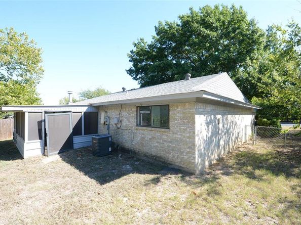 405  Bryan Drive , Crowley Texas 76036