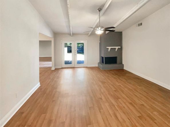 2021  Brentwood Lane , Carrollton Texas 75006