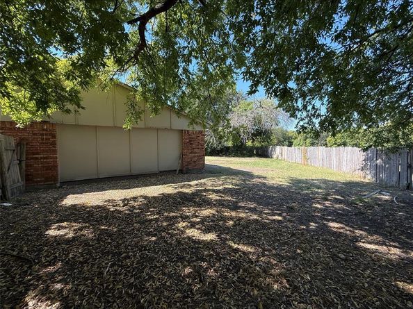 5625  Ridgecove Drive , Garland Texas 75043