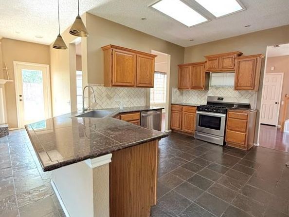 7108  Royal Gate Drive , Arlington Texas 76016
