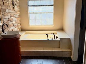 7108  Royal Gate Drive , Arlington Texas 76016