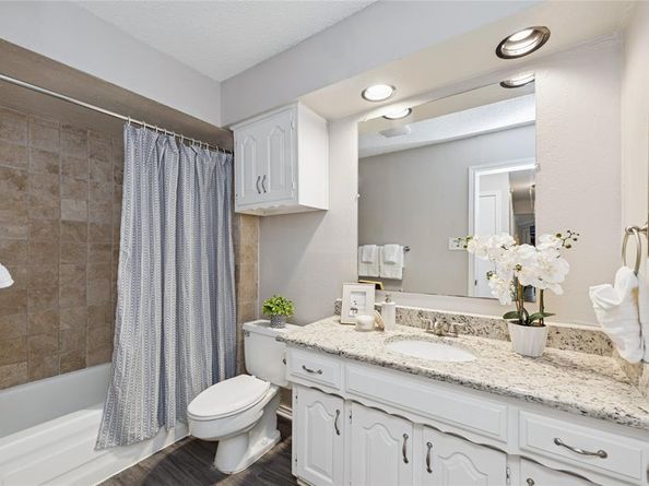 1930  Vista Oaks Drive , Carrollton Texas 75007