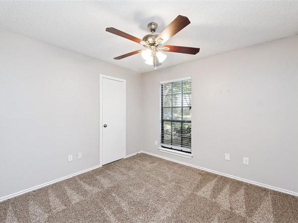 1930  Vista Oaks Drive , Carrollton Texas 75007