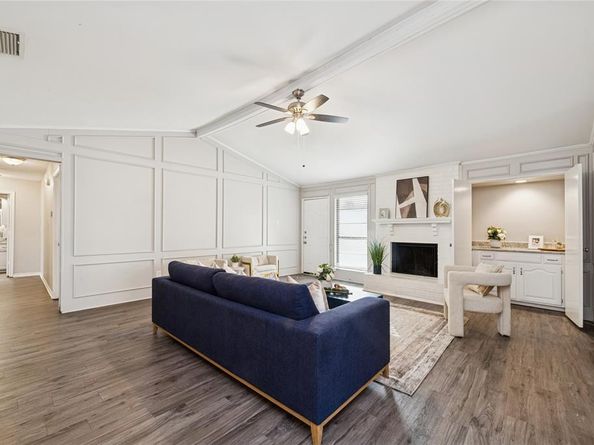 1930  Vista Oaks Drive , Carrollton Texas 75007