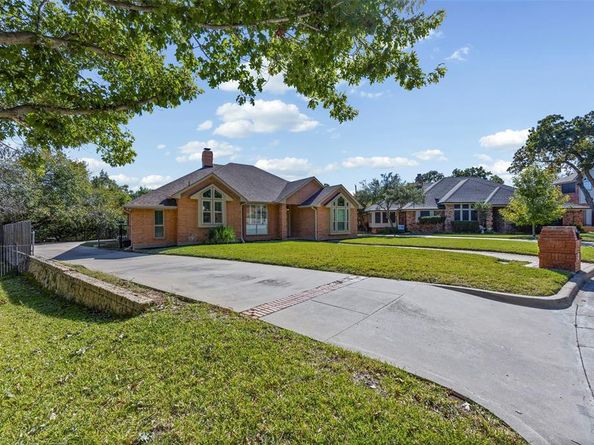 5306  High Trail Court , Arlington Texas 76017