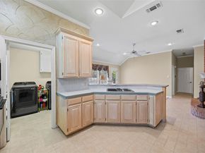 5306  High Trail Court , Arlington Texas 76017