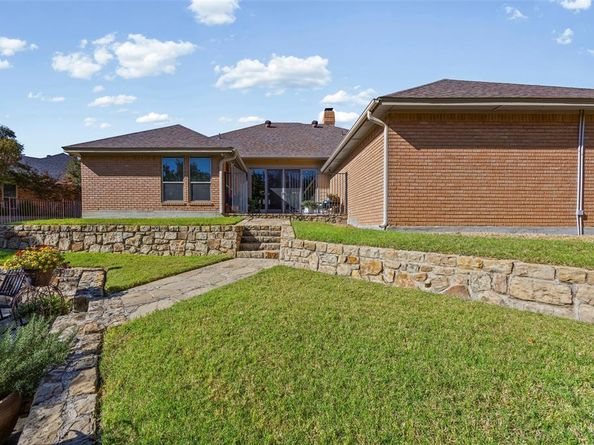 5306  High Trail Court , Arlington Texas 76017