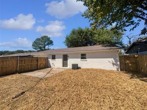 922  Laguna Drive , Garland Texas 75043