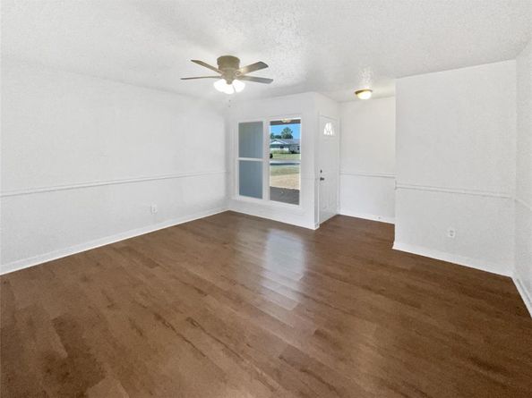 922  Laguna Drive , Garland Texas 75043