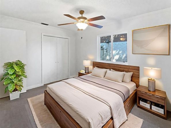 922  Laguna Drive , Garland Texas 75043