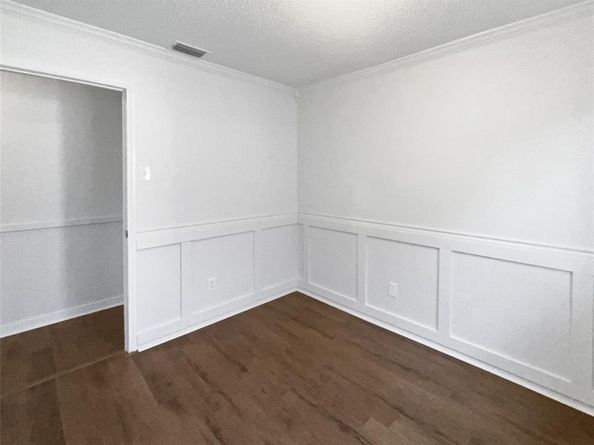 922  Laguna Drive , Garland Texas 75043