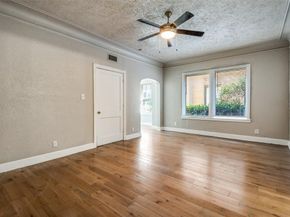 4515  Swiss Avenue , Dallas Texas 75204