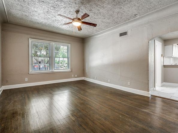 4515  Swiss Avenue , Dallas Texas 75204