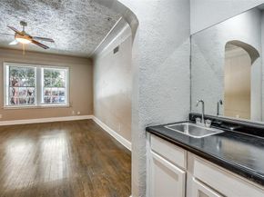 4515  Swiss Avenue , Dallas Texas 75204