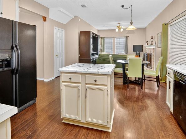 915  Greenridge Drive , Arlington Texas 76017
