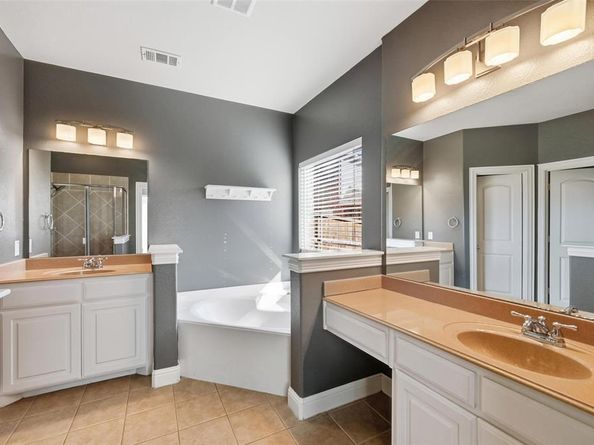 2783  Bridgewater Drive , Grand Prairie Texas 75054