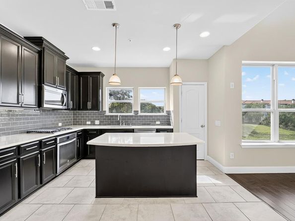 556  Waterloo Drive , Lewisville Texas 75067