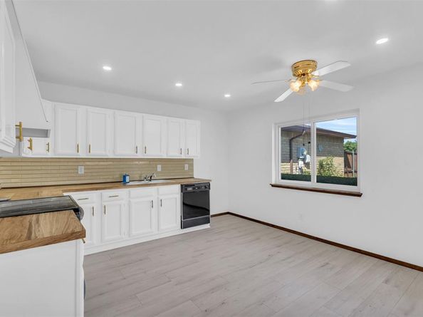 2106  Clark Trail , Grand Prairie Texas 75052