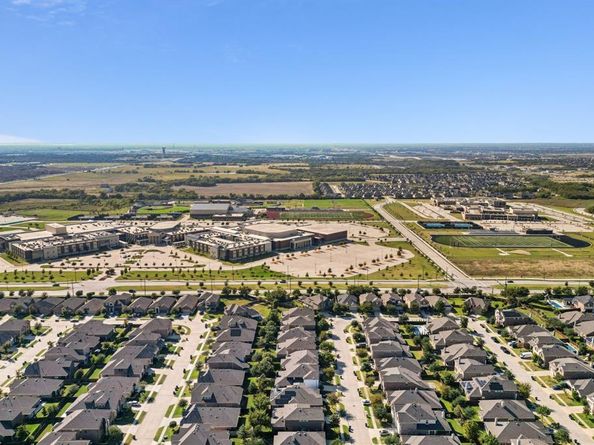 10012  Levelland Place , McKinney Texas 75071