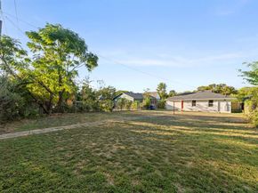 806 E Woodin Boulevard , Dallas Texas 75216