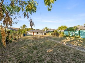 806 E Woodin Boulevard , Dallas Texas 75216