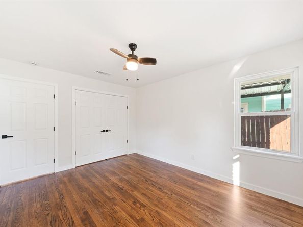 806 E Woodin Boulevard , Dallas Texas 75216