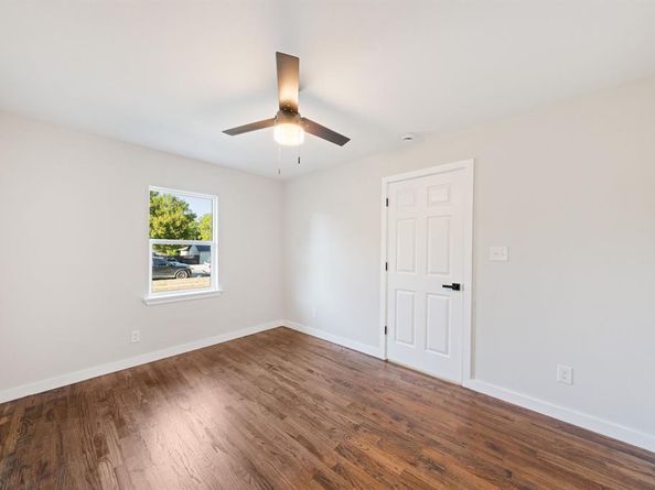 806 E Woodin Boulevard , Dallas Texas 75216