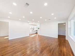 806 E Woodin Boulevard , Dallas Texas 75216