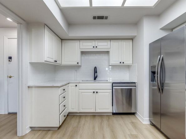 5200  Keller Springs Road  317, Dallas Texas 75248