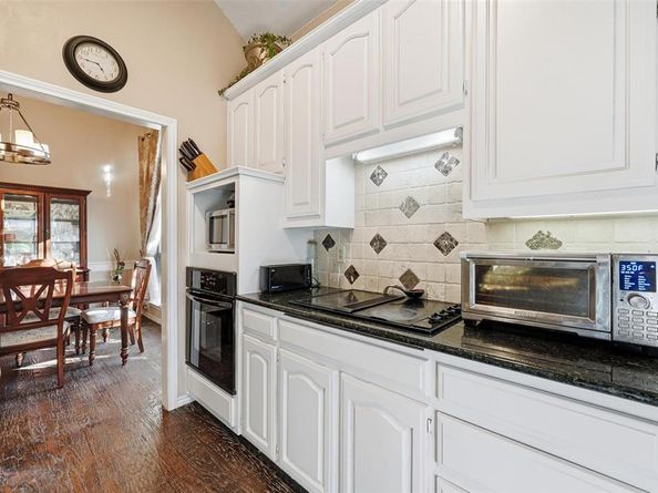 2680  Creekside Court , Highland Village Texas 75077